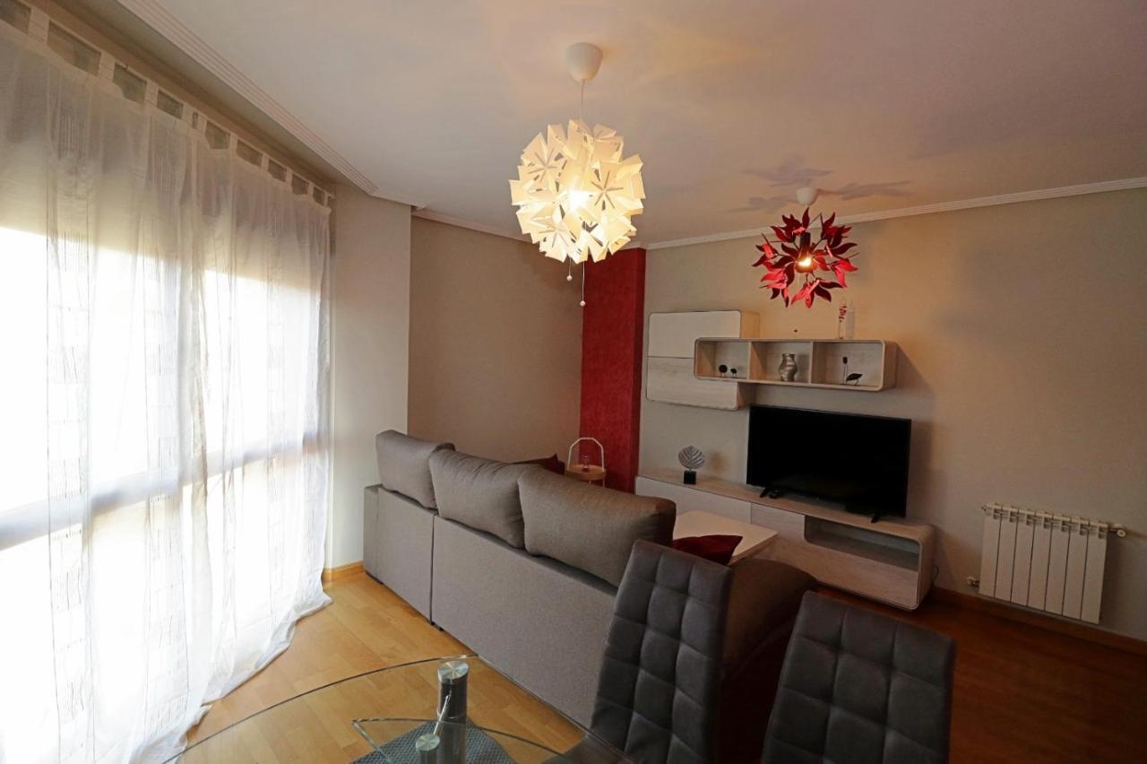 Apartamento , Wifi Y Garaje Cerca Del Centro Lejlighed Oviedo Eksteriør billede